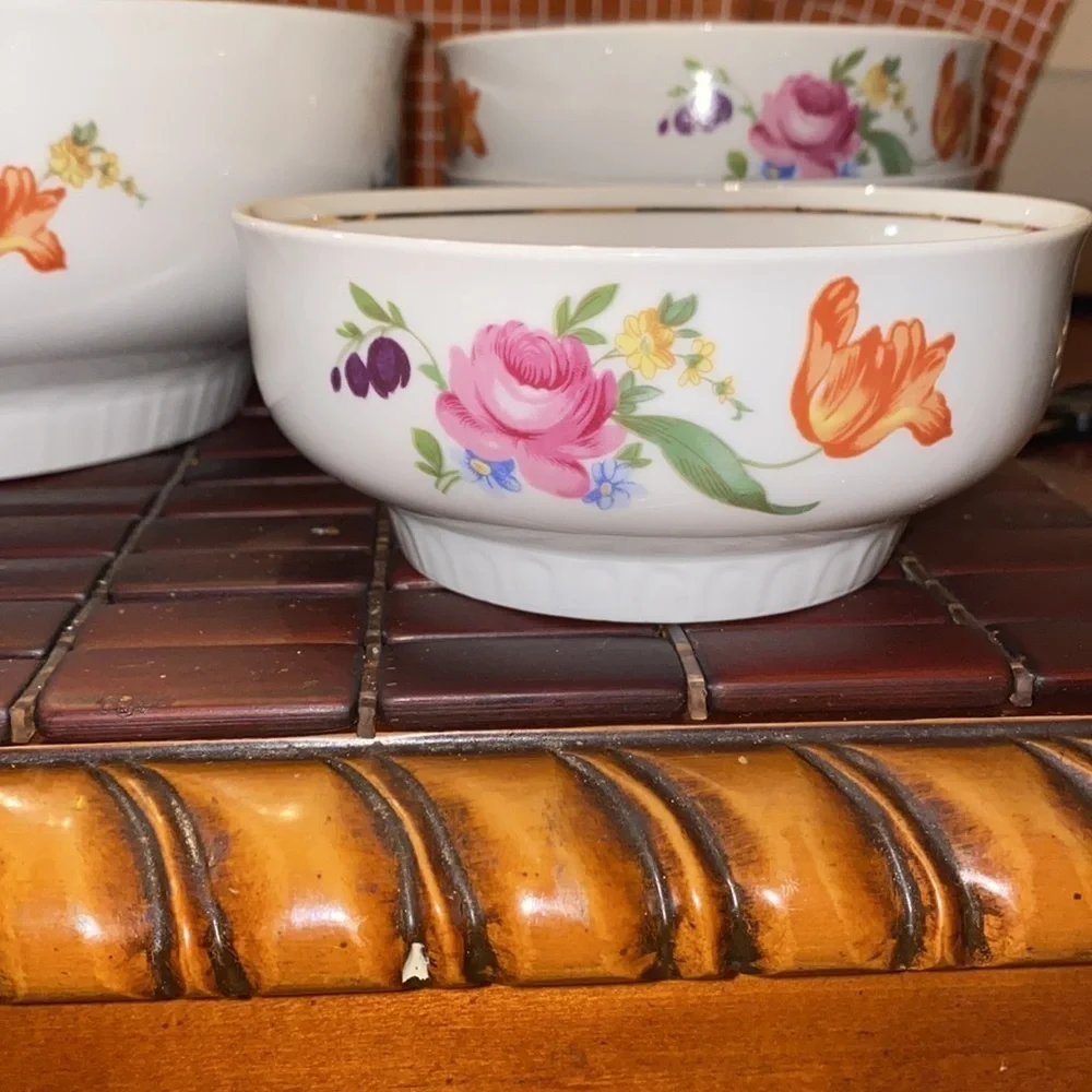 Vintage 1777 Henneberg Porzellan German Multicolored Flowers Salad Fruit Bowl(7)